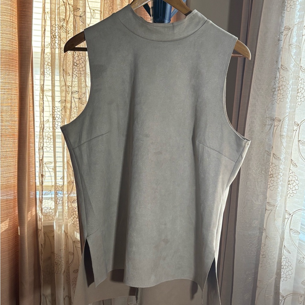 Sleeveless mid length suede tunic top